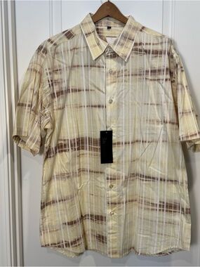 Short-Sleeve Button-Down Shirt in Cream and Brown Stripe